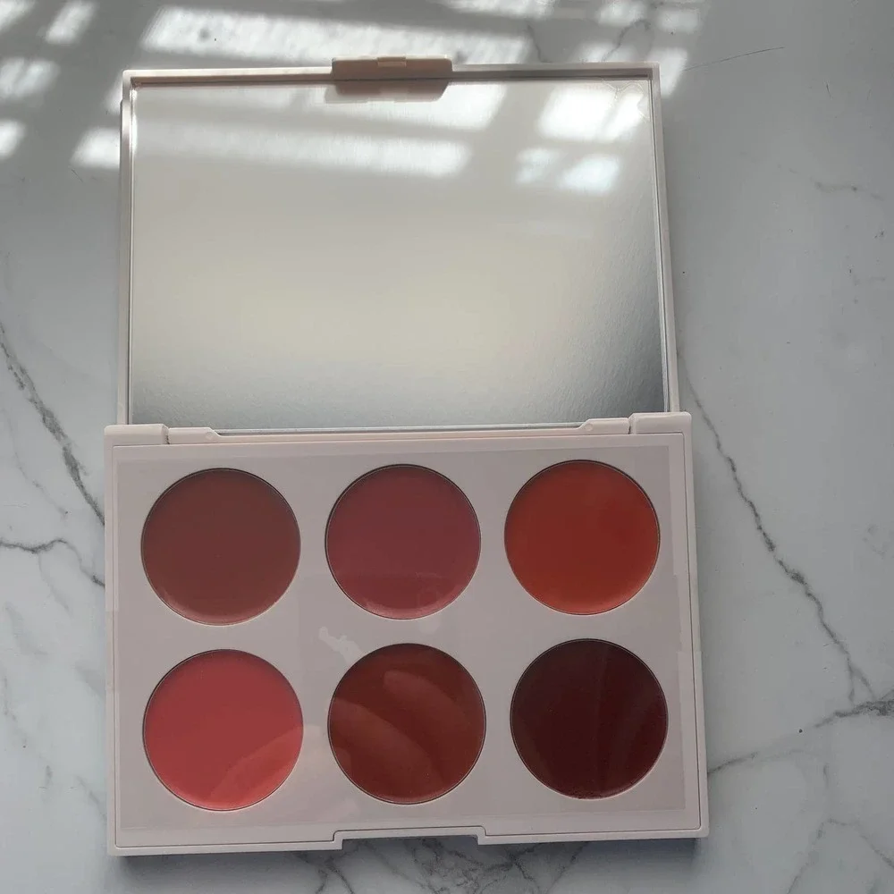 ICONIC LONDON MULTI-USE LIP AND CHEEK PALETTE‎